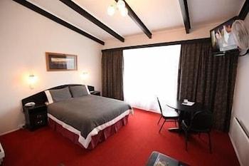 The Fox And Hounds Historic 4*